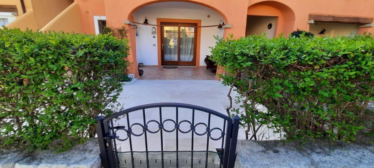 Le Residenze Del Mare Villa Porto San Paolo  Bagian luar foto